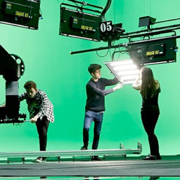 合作專(zhuān)業(yè)棚拍，優(yōu)化作品