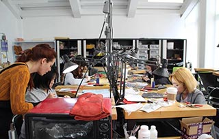 抓住2018年的尾巴，AIVA當(dāng)代首飾10-12月最全課表請(qǐng)查收！