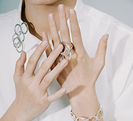 倪晨 珠寶與金屬(MA) - 英國(guó)皇家藝術(shù)學(xué)院