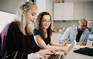 藝術(shù)留學(xué)新趨勢(shì)：多國(guó)聯(lián)申+STEM突圍，美國(guó)政策變局下的破局指南