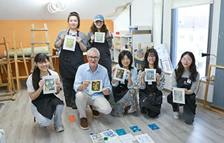 獨(dú)家直擊｜BCU視覺(jué)傳達(dá)大咖Andrew Kulman版畫(huà)工坊，刀鋒與色彩齊飛！